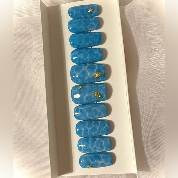 Pool Time | Hand painted nails | Custom press on nails - Picture 3 of 4